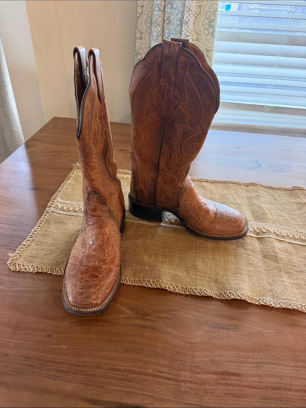 Lucchese Brown Leather Western Cowboy Boots